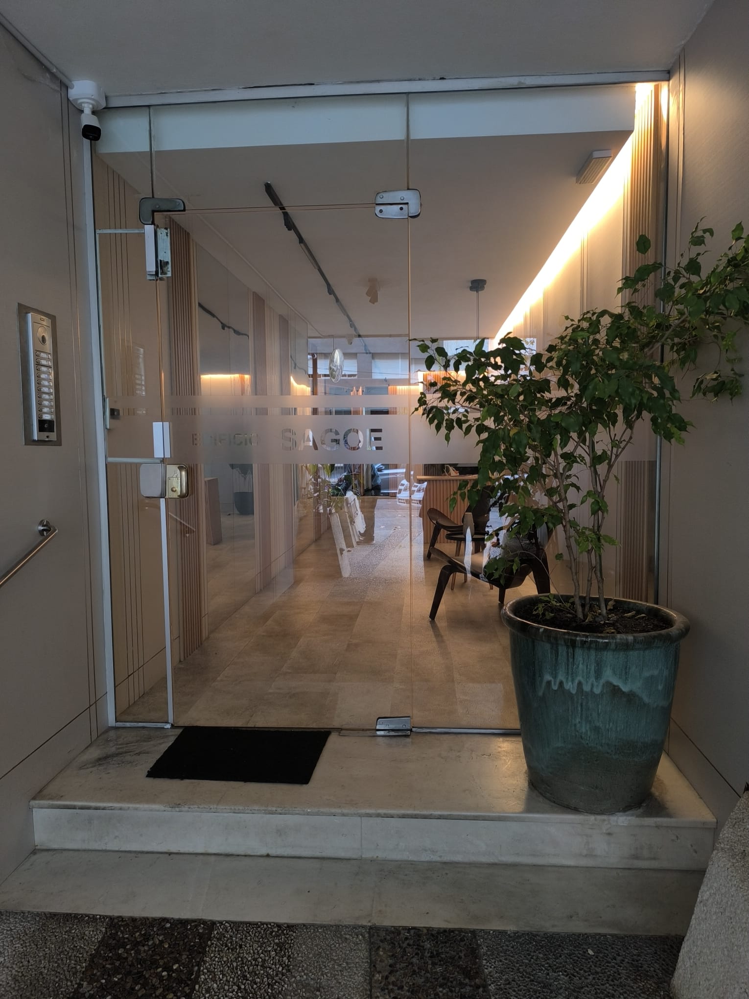 Hermoso Apartamento con 2 domitorio y Garaje en Pocitos