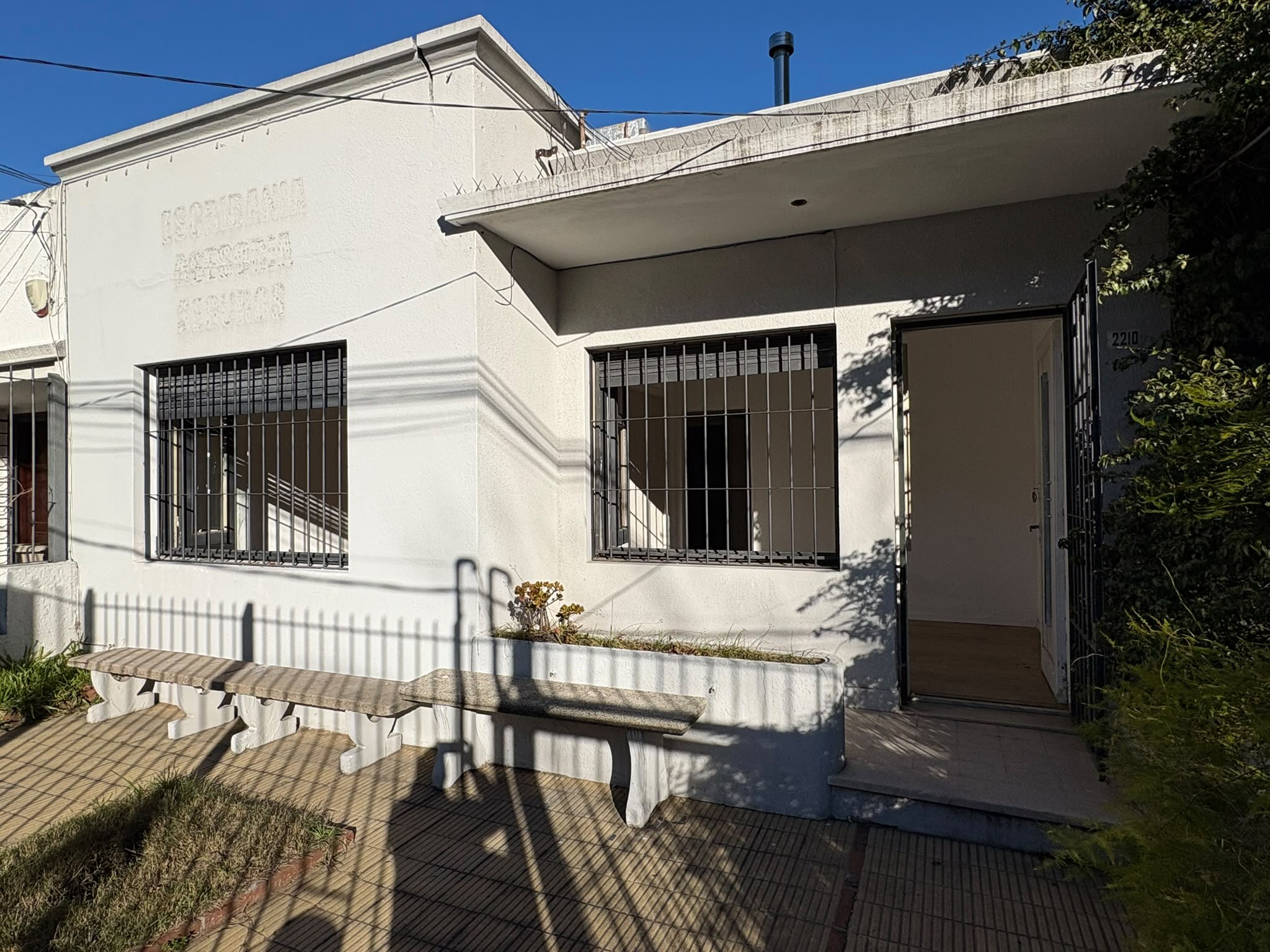 Alquiler de Casa para Oficinas — Excelente Ubicación